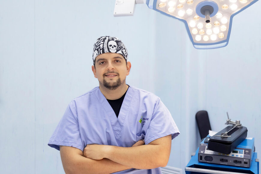 Dr. Héctor González - Orthopedic surgeon