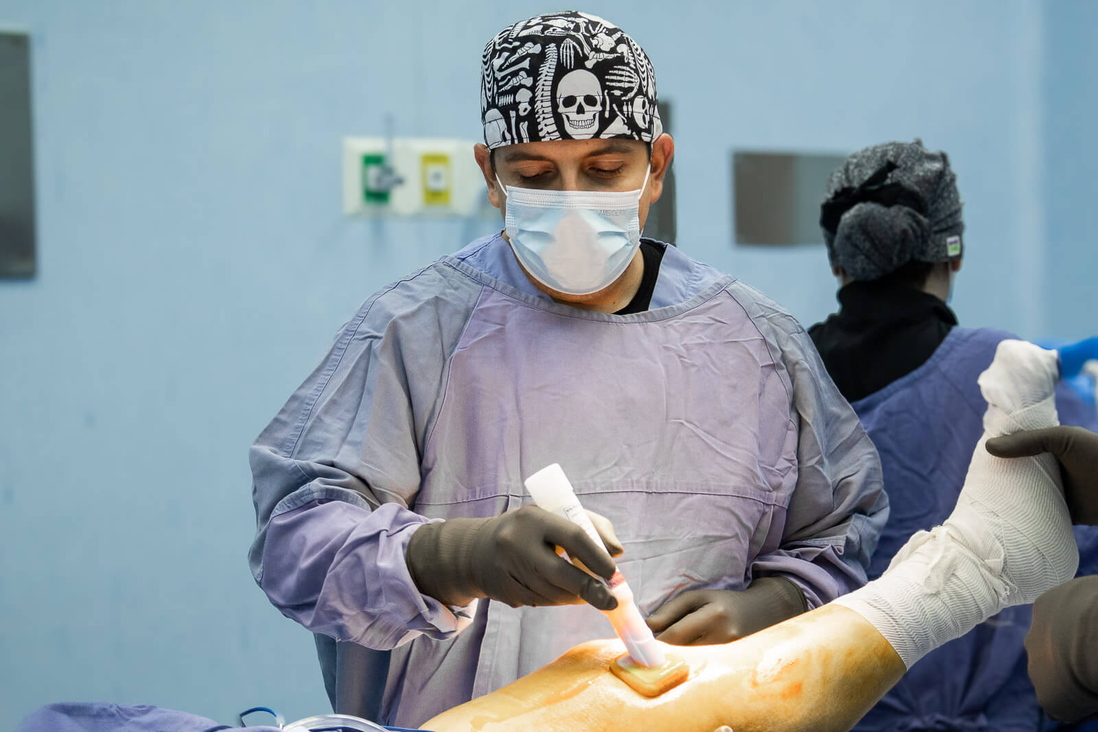 Dr. Héctor González - Cirugía Ortopédica
